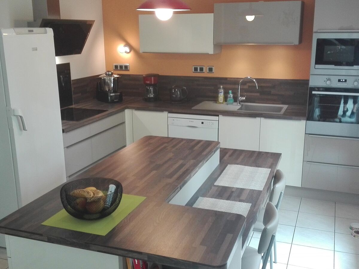 Cuisine équipée sur mesure Light Pannacotta Majestic Brillant et Trend Taupe Mat