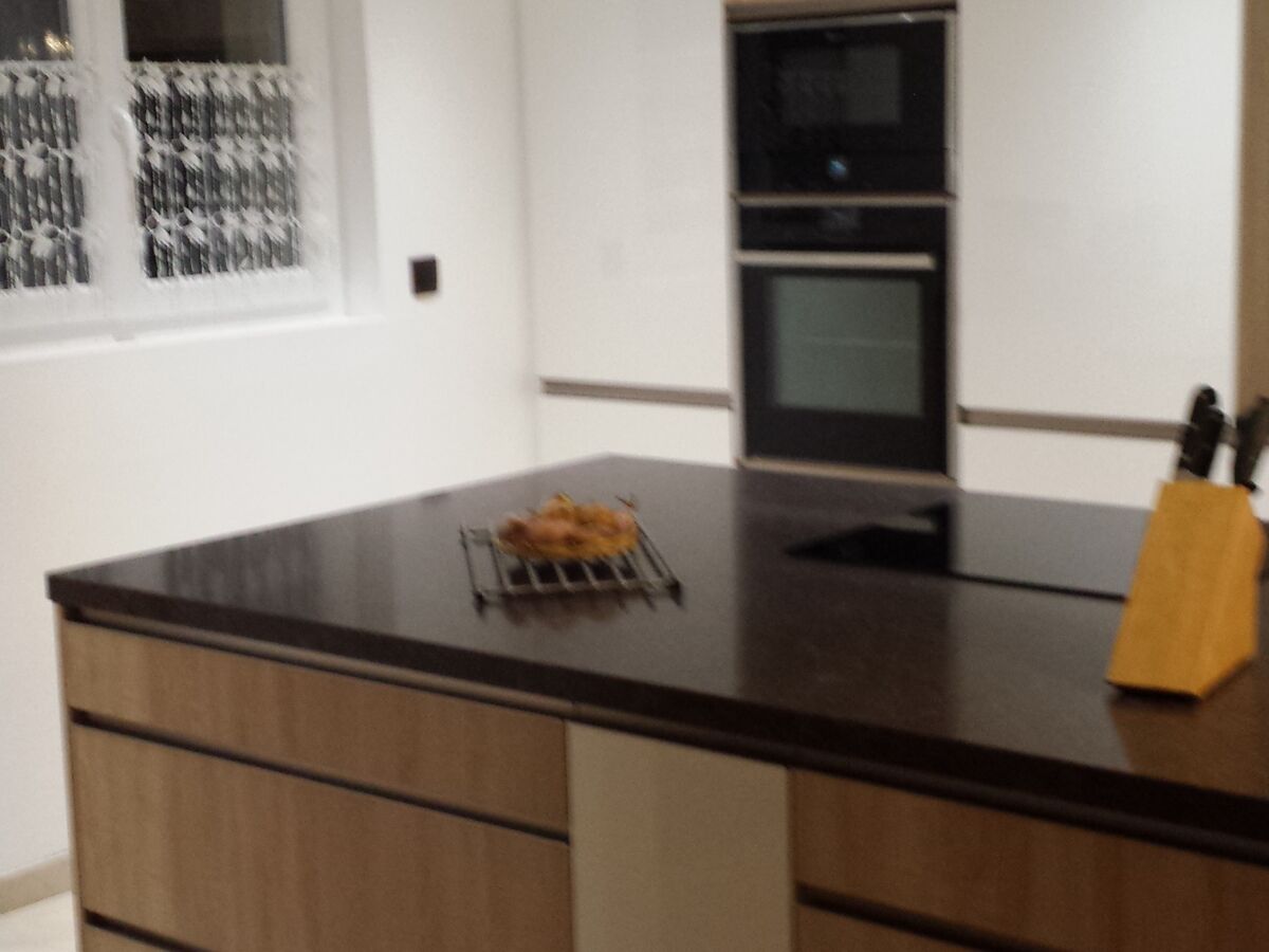 Rénovation cuisine sur mesure Trend + Chêne timber et Light Blanc brillant