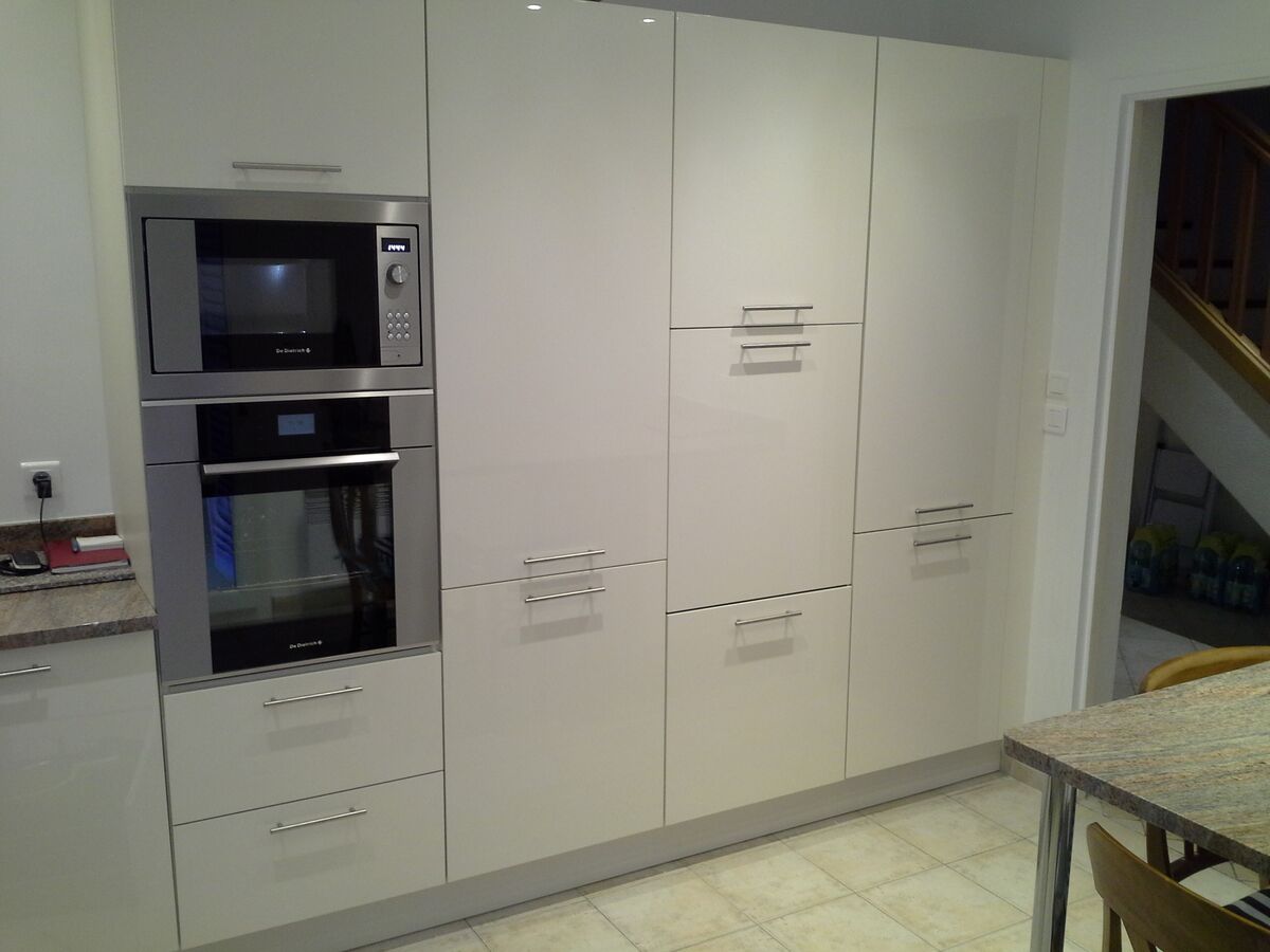 Rénovation cuisine sur mesure Light + Pannacotta Majestic brillant