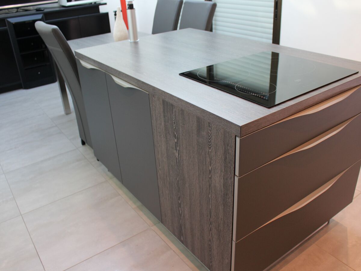 Cuisine avant-après sur mesure Trend + Blanc Mat et Trend + Ombre soft