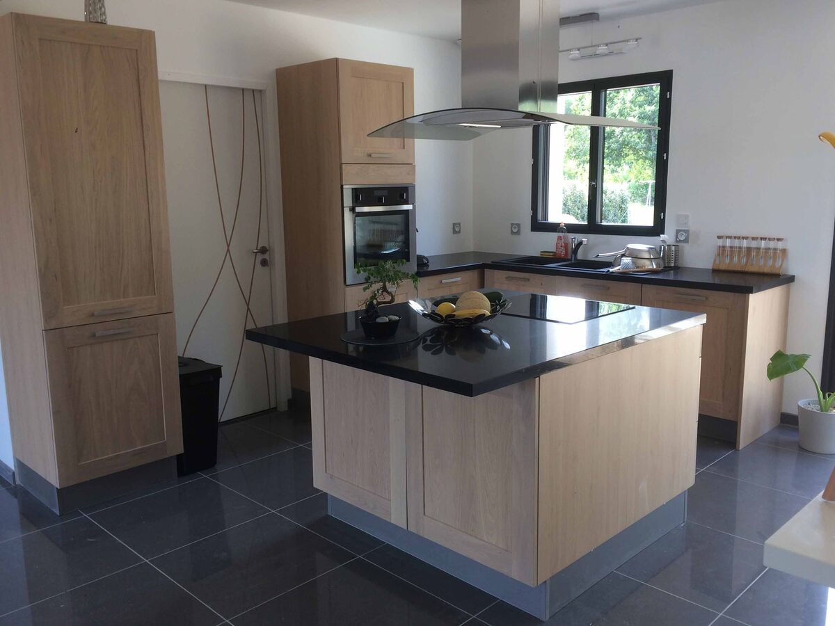 Cuisine équipée sur mesure Wooden Teinté chêne honey