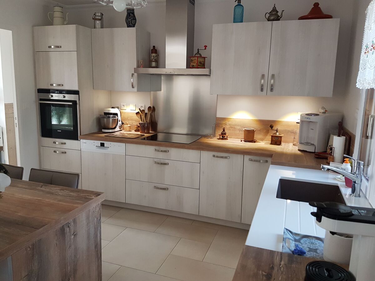 Rénovation cuisine équipée sur mesure Trend Artic Wood et Label Béton Clair