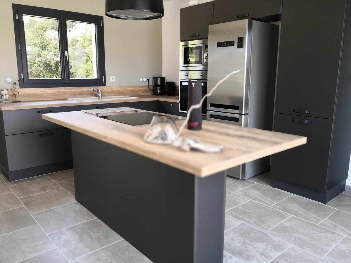 Rénovation cuisine équipée sur mesure Label Métal Brossé