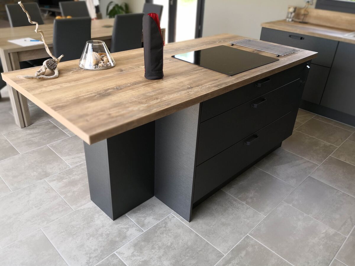 Cuisine avant-après sur mesure Label Métal Brossé