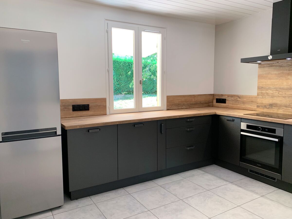 Rénovation cuisine équipée sur mesure Label Métal Brossé