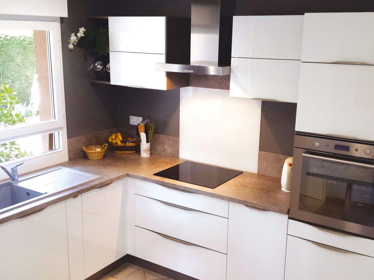 Cuisine équipée sur mesure Light Blanc brillant