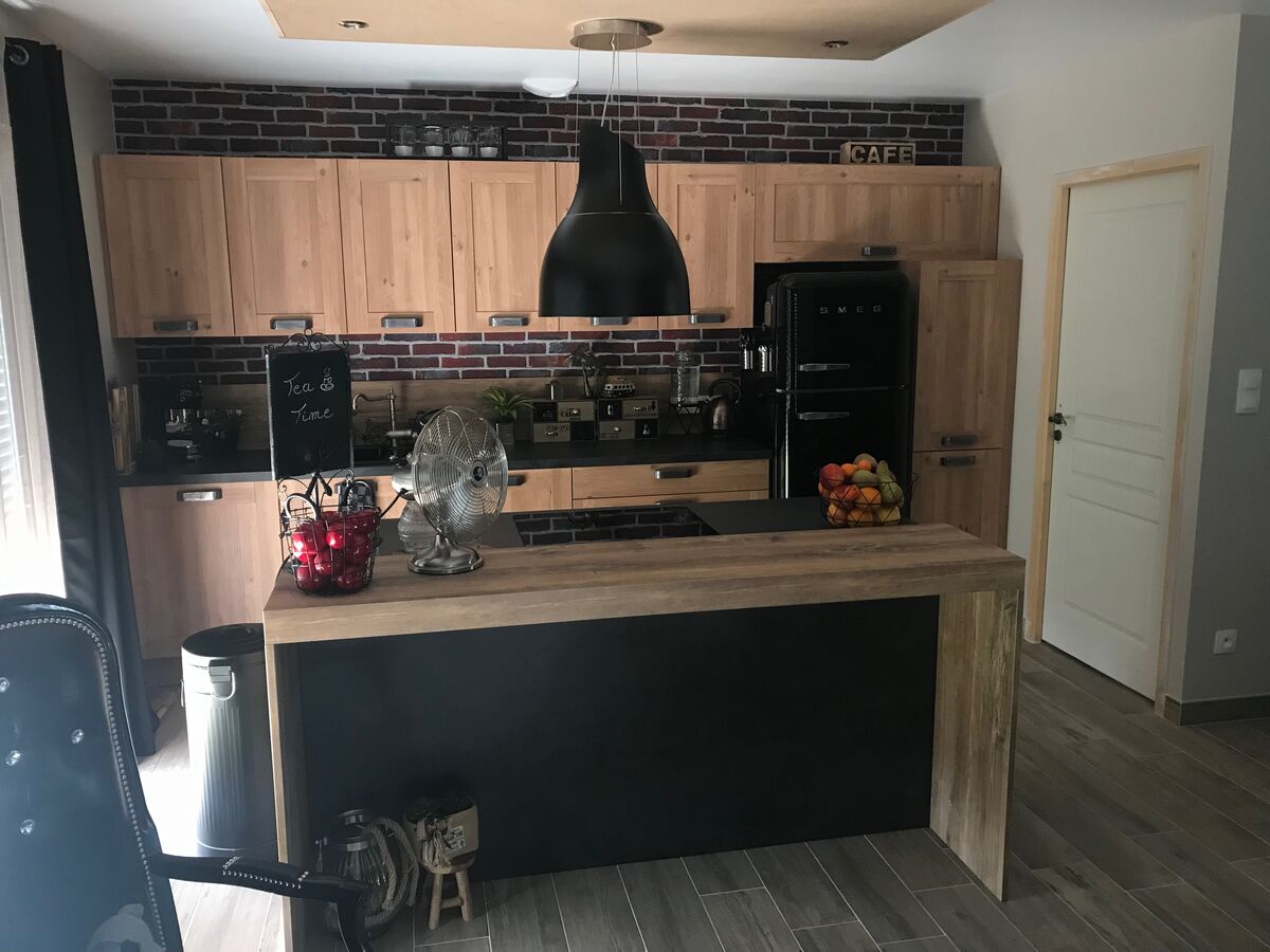 Rénovation cuisine équipée sur mesure Trend Cube Chêne Honey et Label Métal Brossé