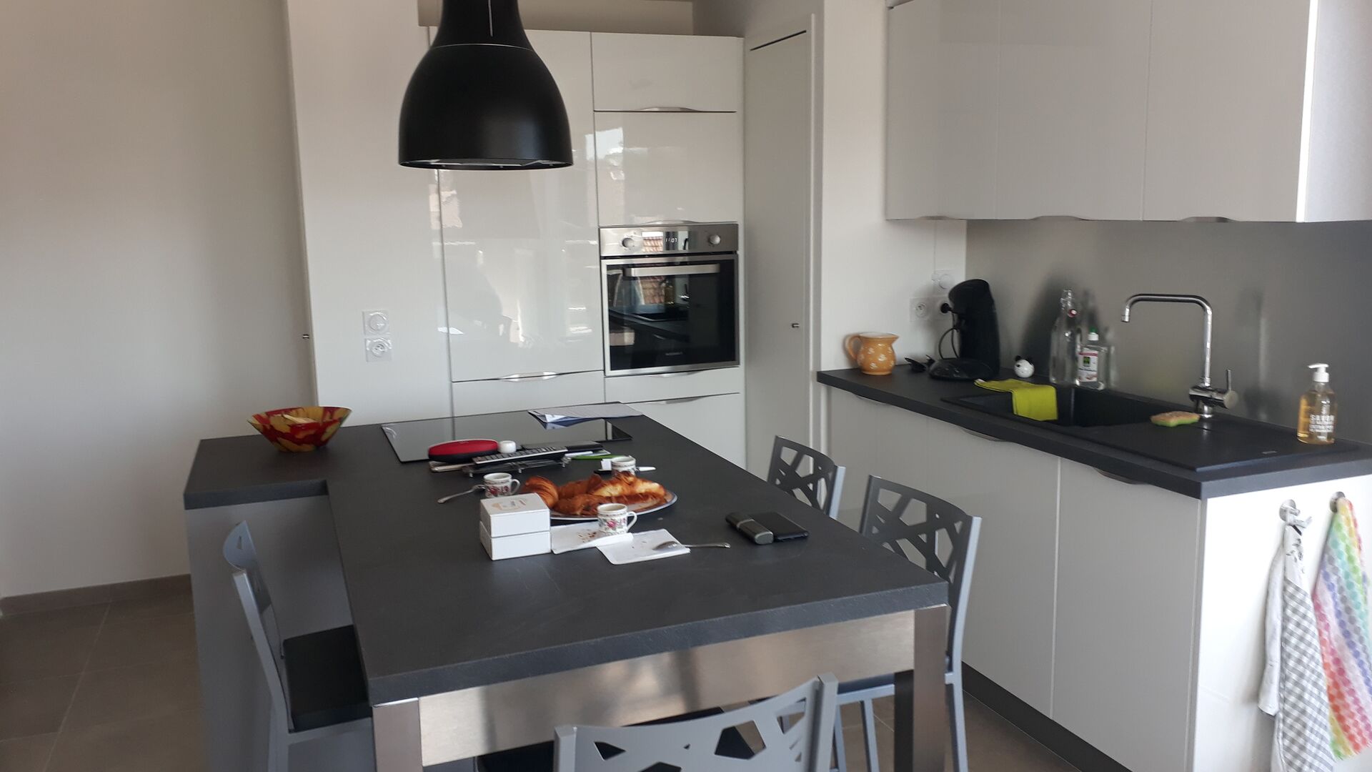 Cuisine équipée sur mesure Light Blanc Brillant