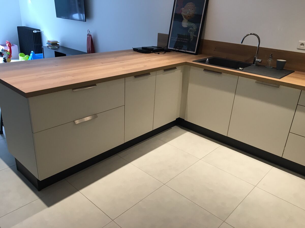 Cuisine avant-après sur mesure Trend + Blanc Mat et Trend + Ombre soft