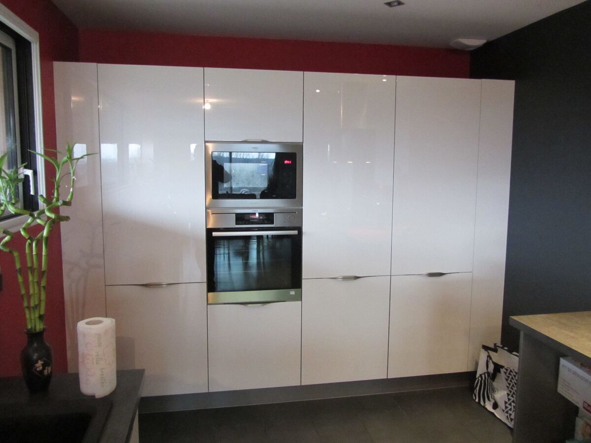 Cuisine avant-après sur mesure Light Blanc brillant