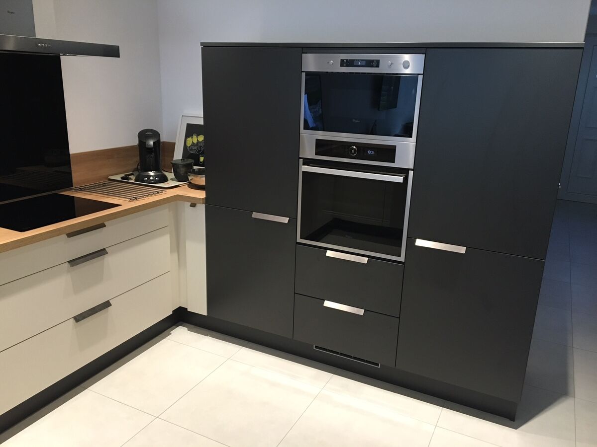 Cuisine avant-après sur mesure Trend + Blanc Mat et Trend + Ombre soft