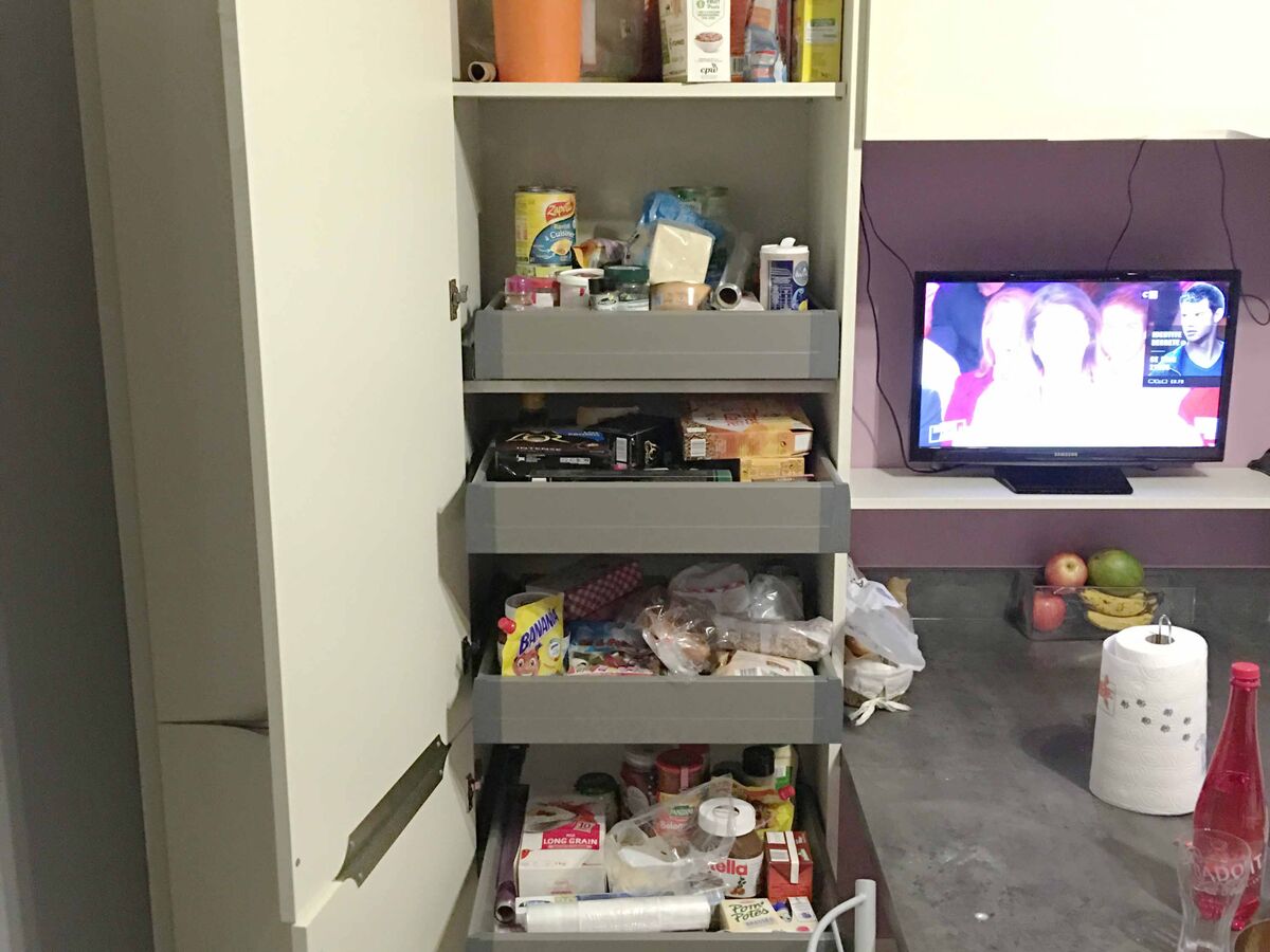 Cuisine avant-après sur mesure Light + Pannacotta Majestic brillant