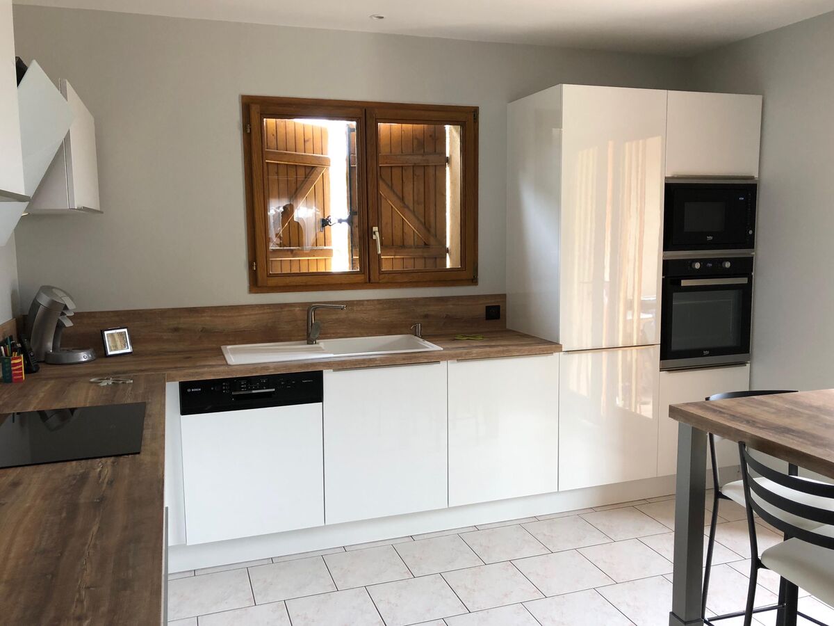 Cuisine équipée sur mesure Light Blanc Brillant