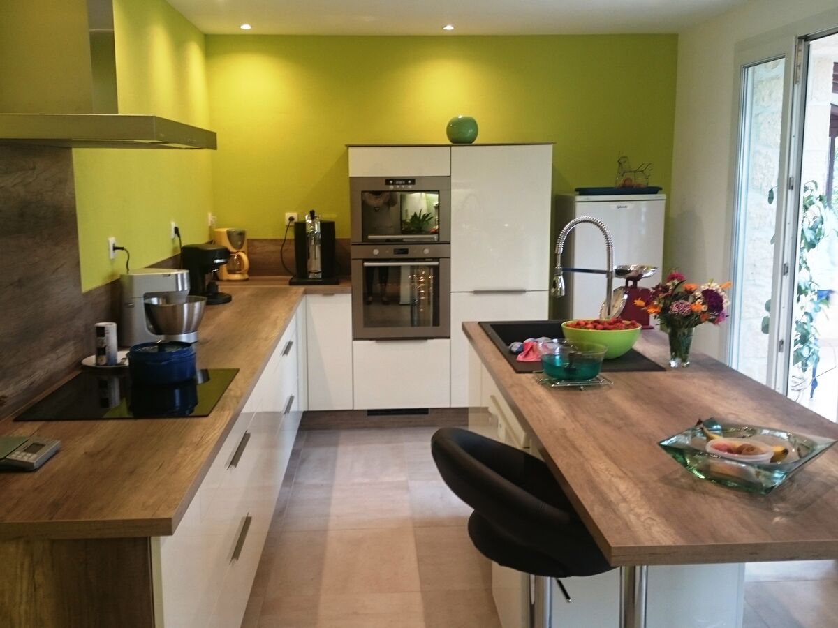 Cuisine équipée sur mesure Light + Pannacotta Majestic brillant