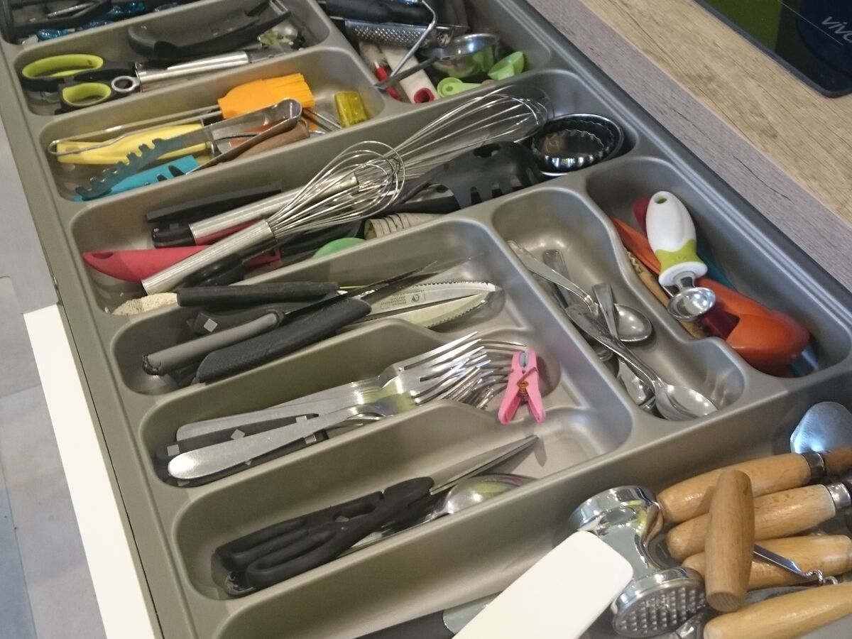 Cuisine avant-après sur mesure Light + Pannacotta Majestic brillant