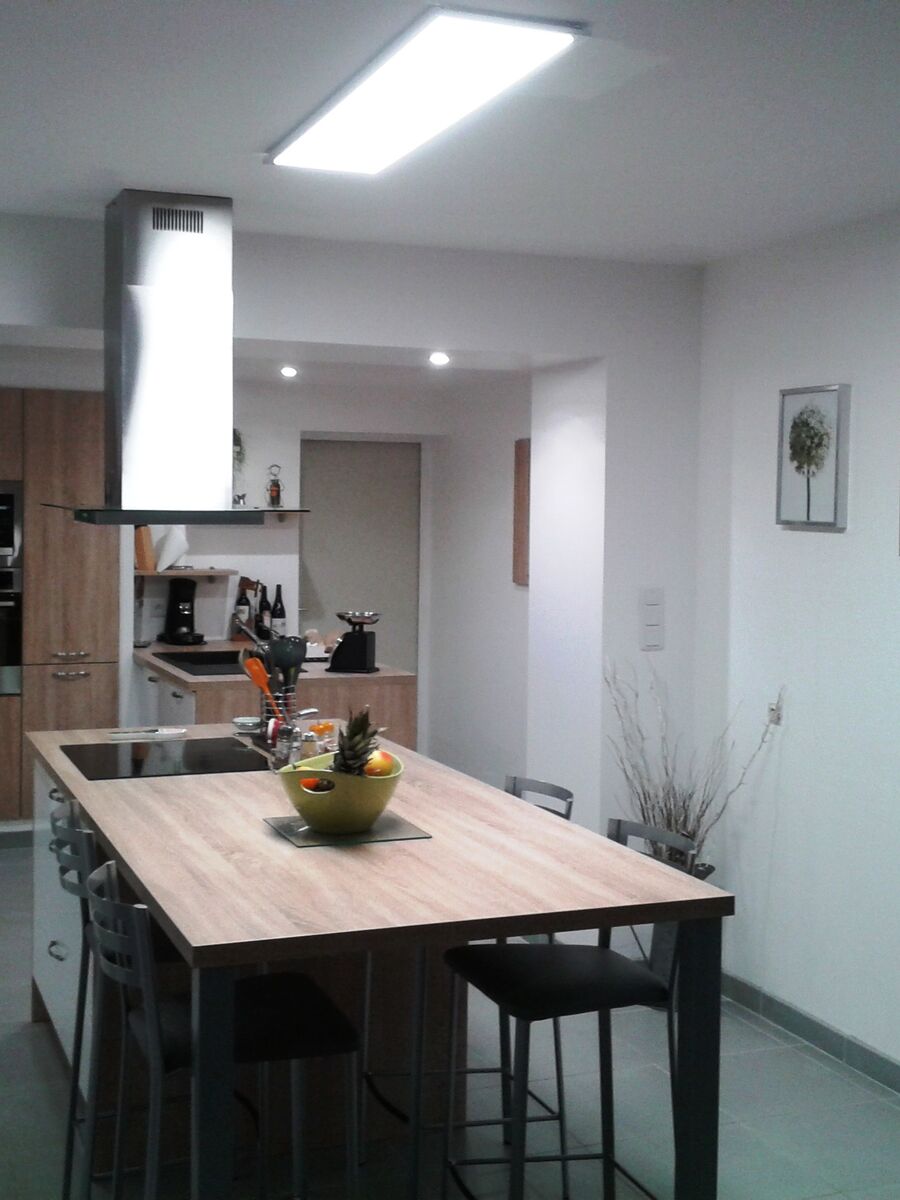 Cuisine équipée sur mesure Trend + Soft oak et Light Blanc brillant