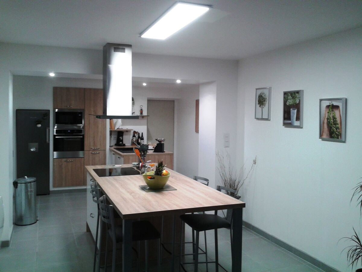 Cuisine équipée sur mesure Trend + Soft oak et Light Blanc brillant