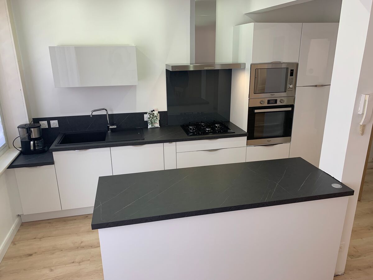 Cuisine avant-après sur mesure Light Blanc Brillant