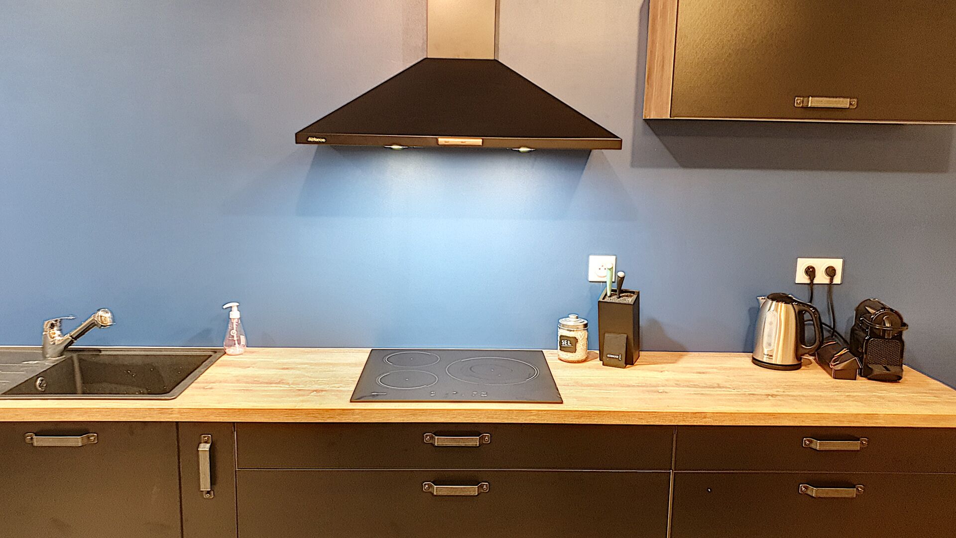 Cuisine équipée sur mesure VEGA PREM'S Black