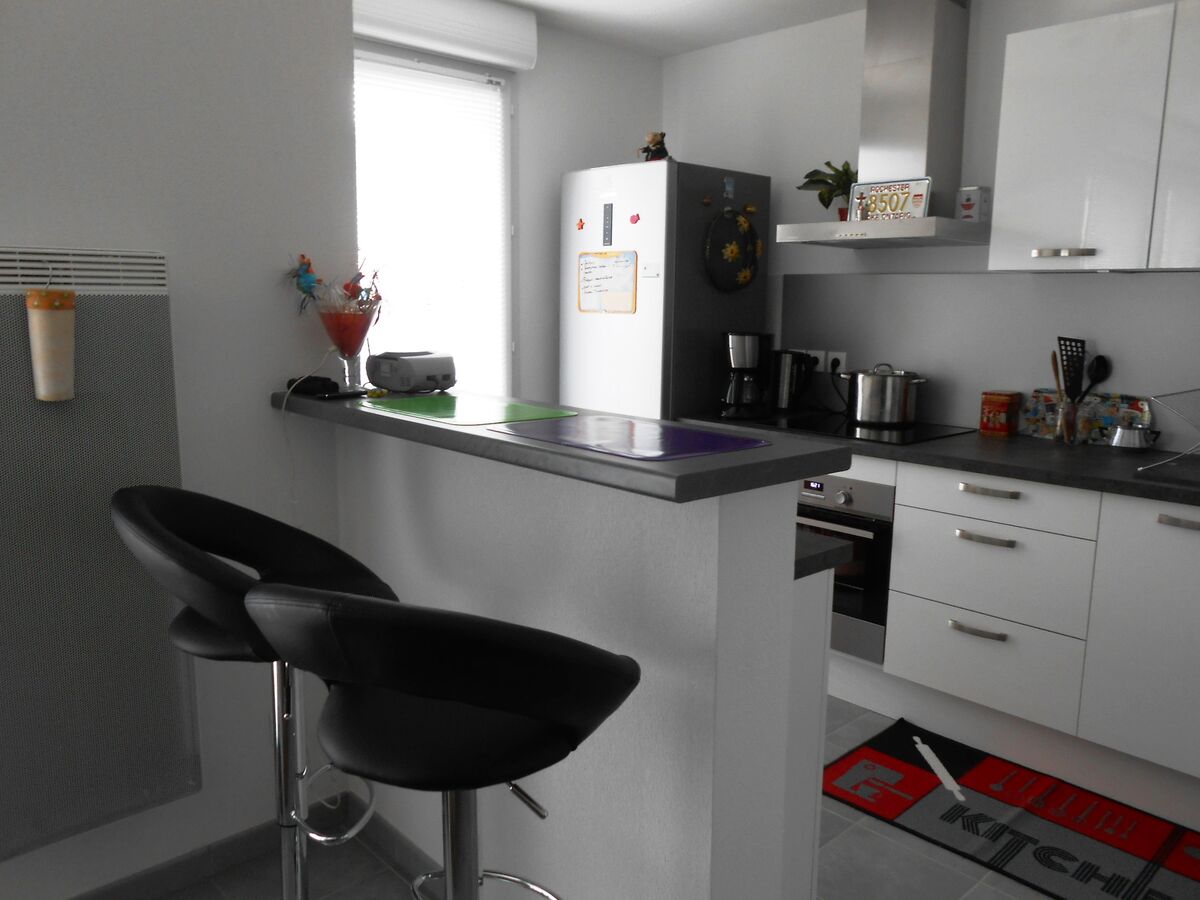 Cuisine avant-après sur mesure Petilla Blanc brillant