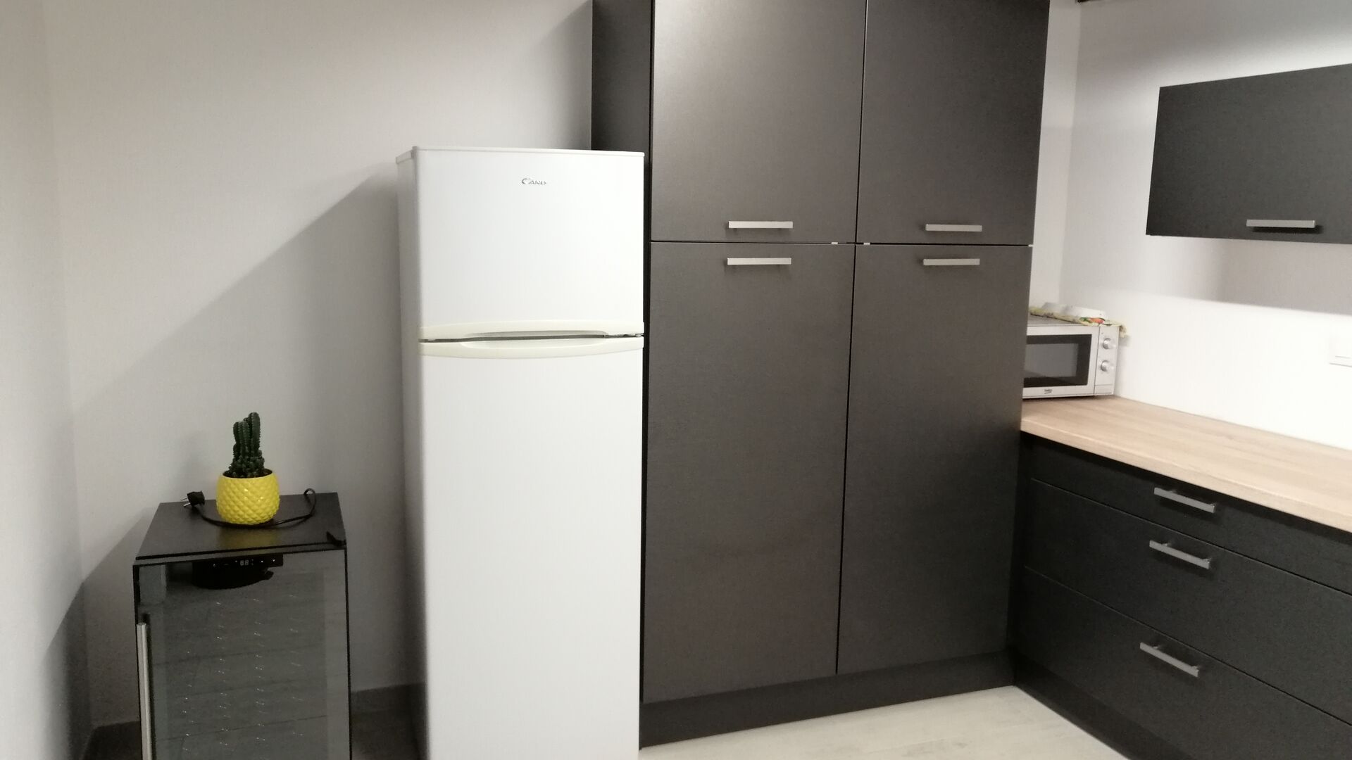 Cuisine équipée sur mesure Vista Métal Brossé