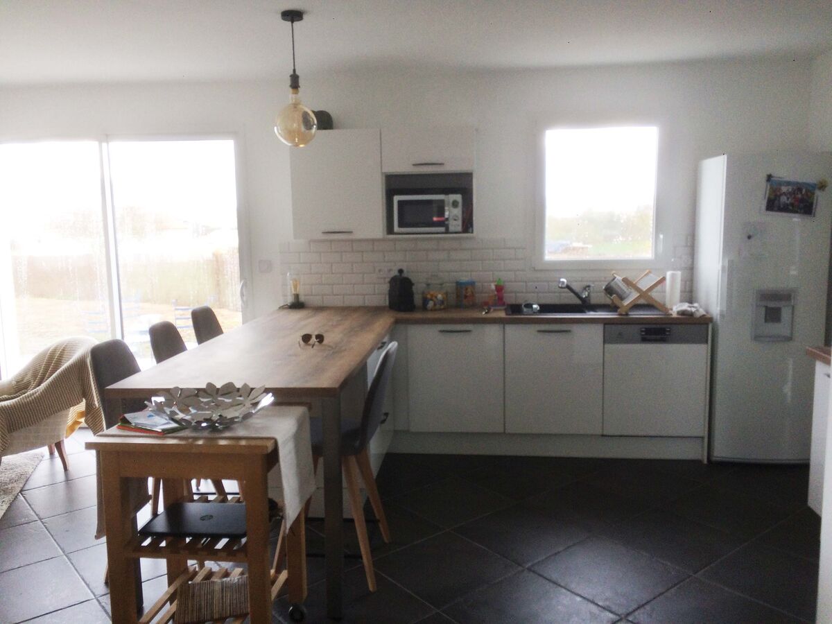 Cuisine avant-après sur mesure Pétilla Blanc Brillant