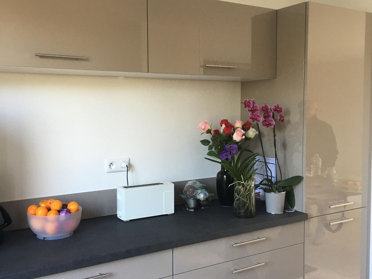 Cuisine avant-après sur mesure Petilla Grege Majestic Brillant