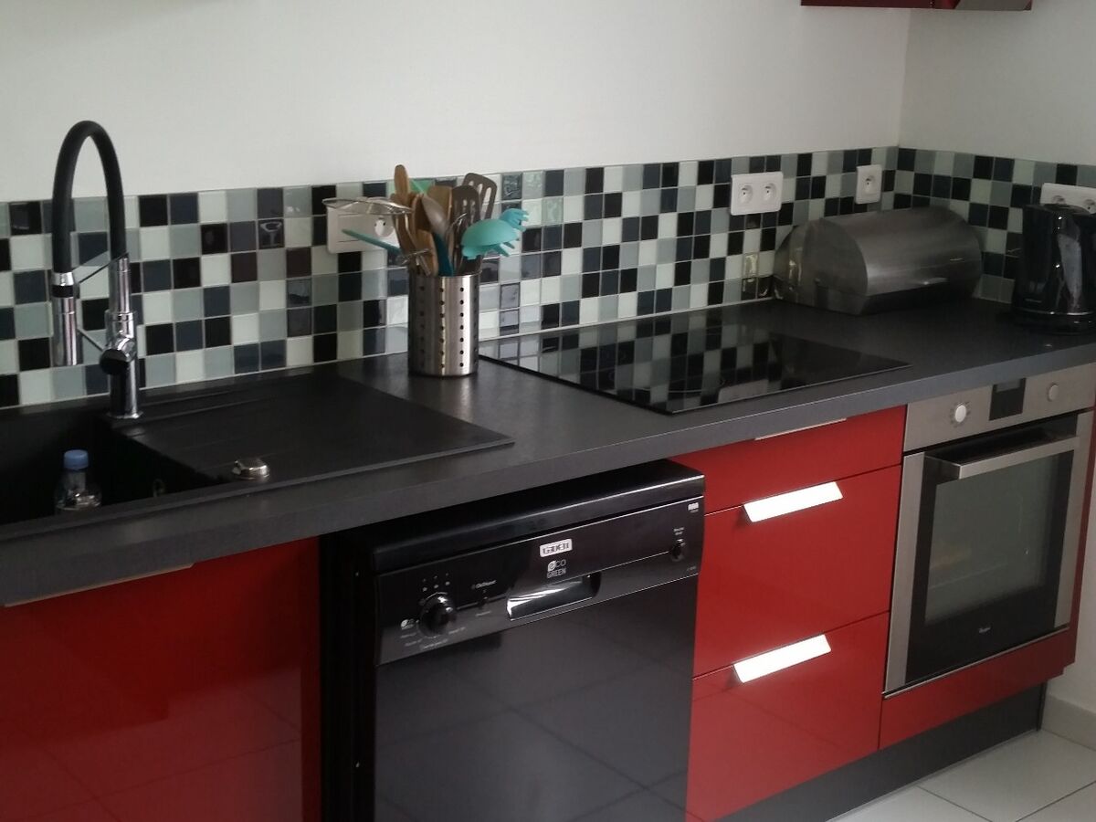 Rénovation cuisine sur mesure Light + Rouge Majestic Brillant