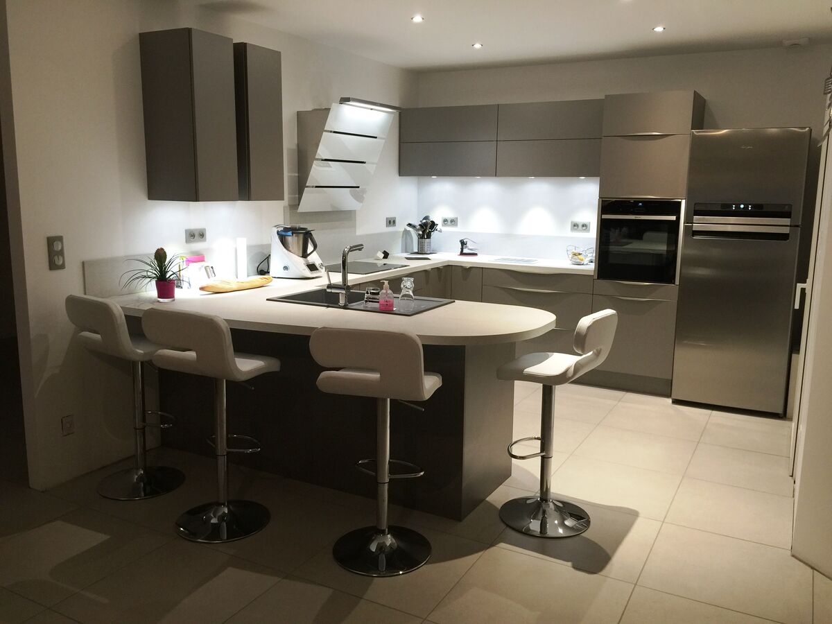 Rénovation cuisine sur mesure Trend + Quartz métal