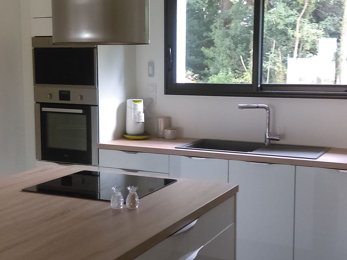 Rénovation cuisine équipée sur mesure Pétilla Blanc Brillant