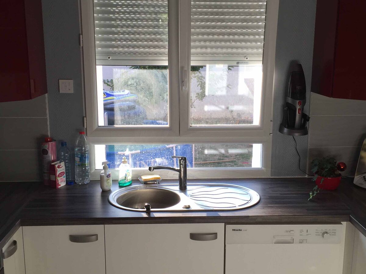 Cuisine avant-après sur mesure Light + Rouge Majestic Brillant