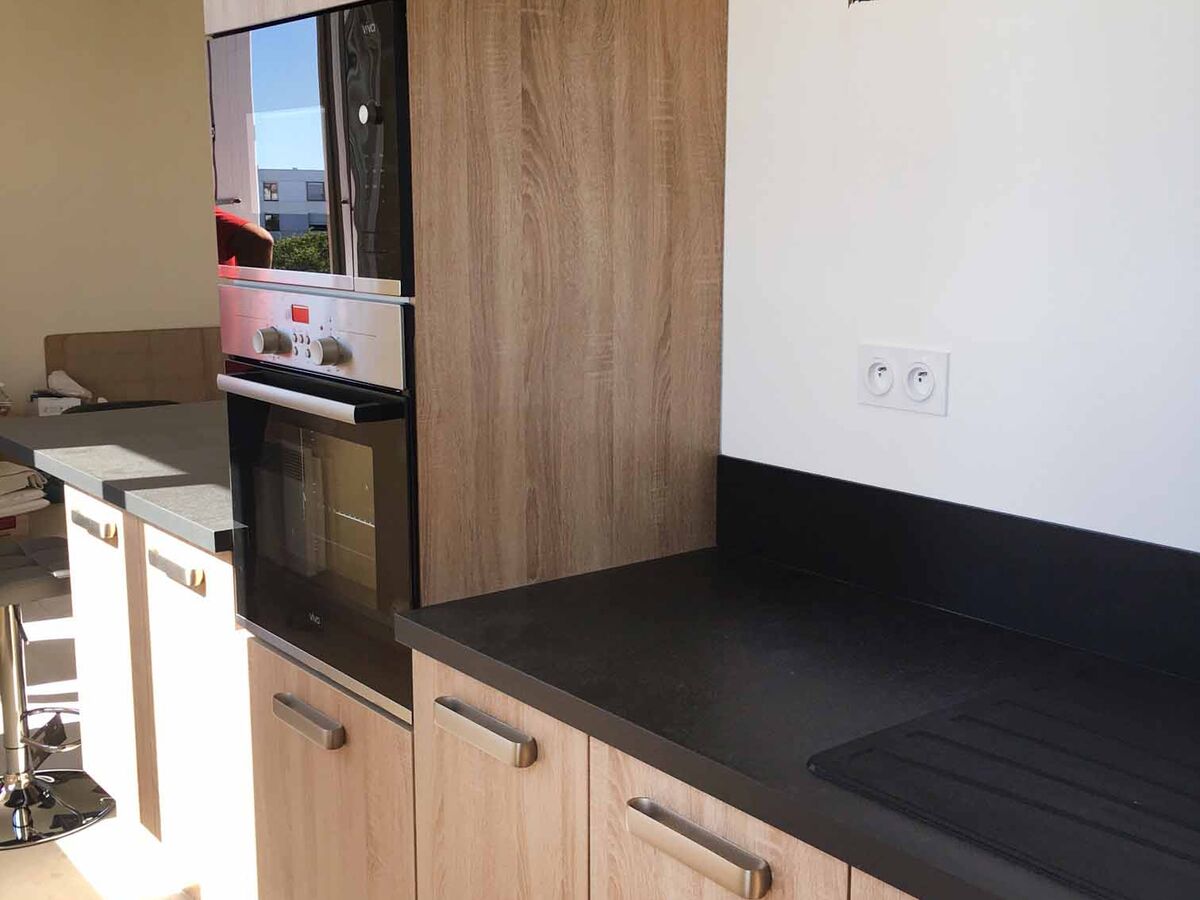 Rénovation cuisine sur mesure Vega + Chêne timber