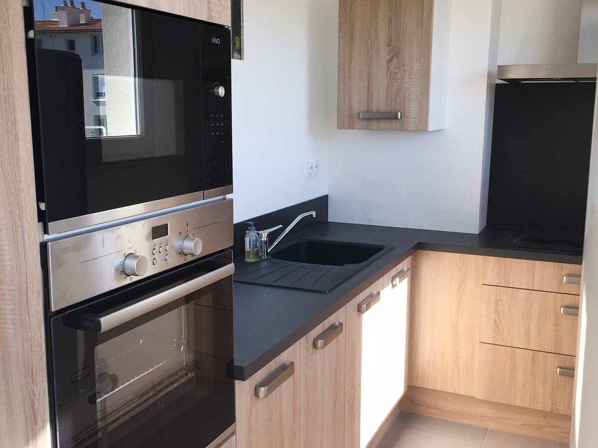 Cuisine avant-après sur mesure Vega + Chêne timber