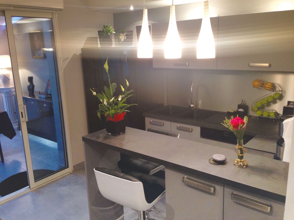 Cuisine avant-après sur mesure Vega Prem'S Gris minéral