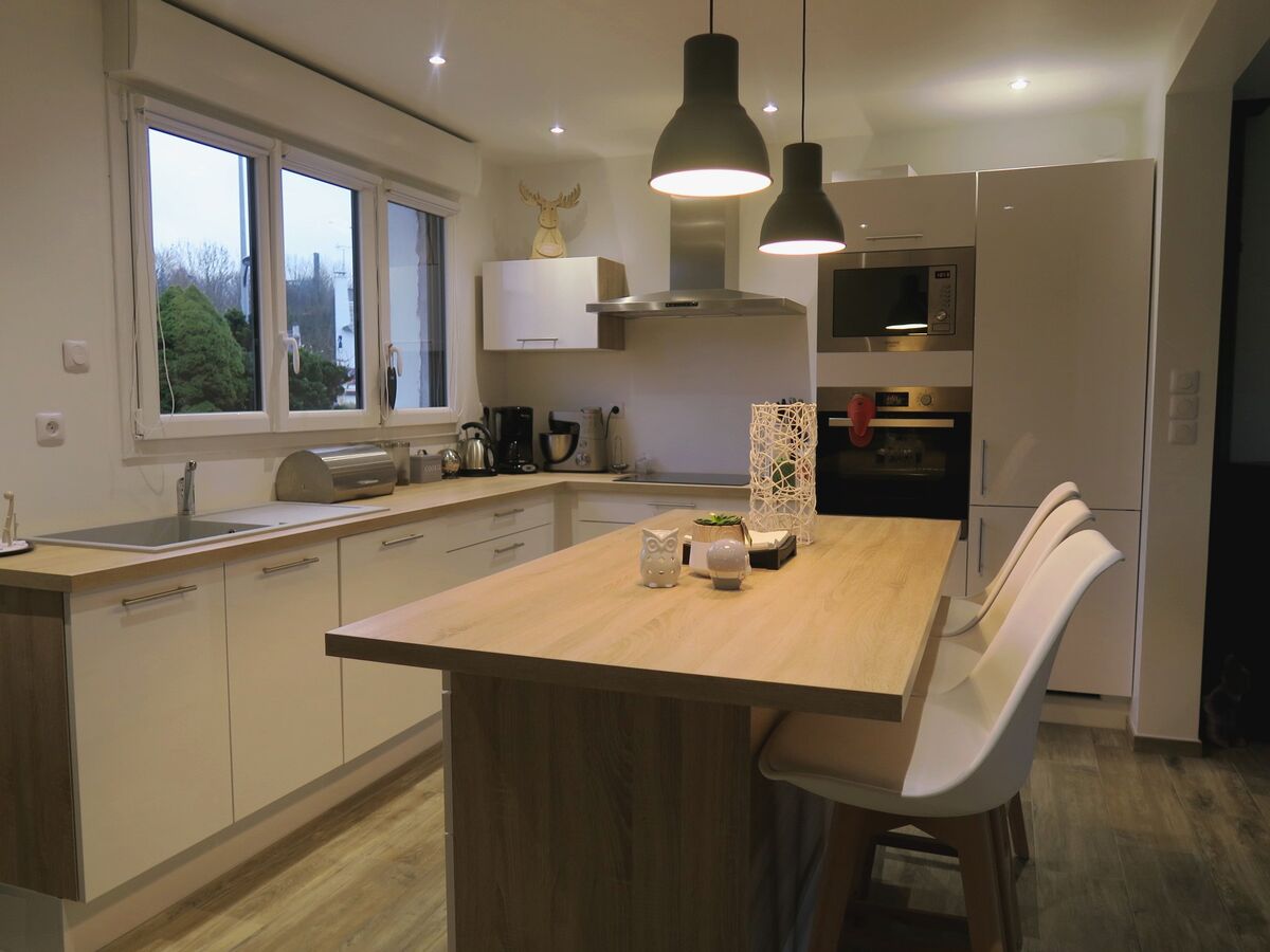 Rénovation cuisine équipée sur mesure Petilla Blanc Brillant