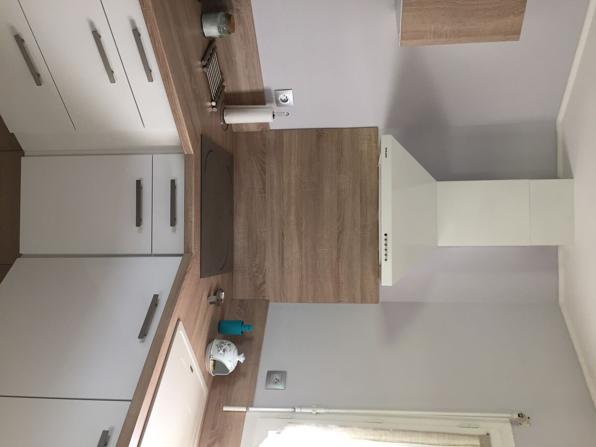 Cuisine avant-après sur mesure Petilla Blanc brillant