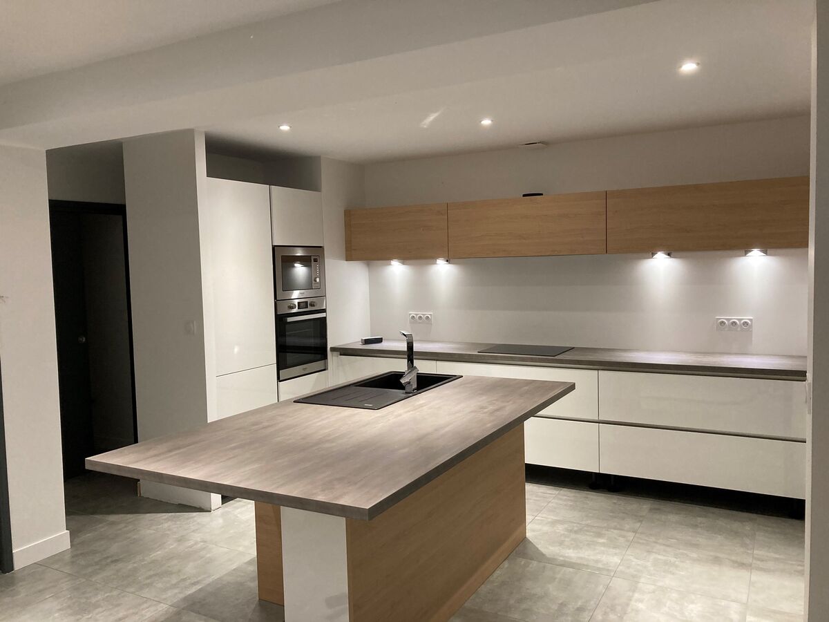 Rénovation cuisine équipée sur mesure Light Blanc Brillant