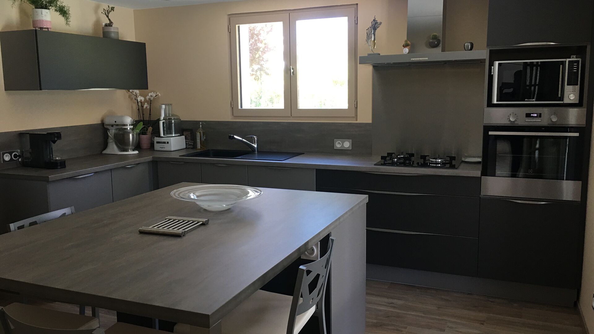 Cuisine équipée sur mesure Label Métal Brossé