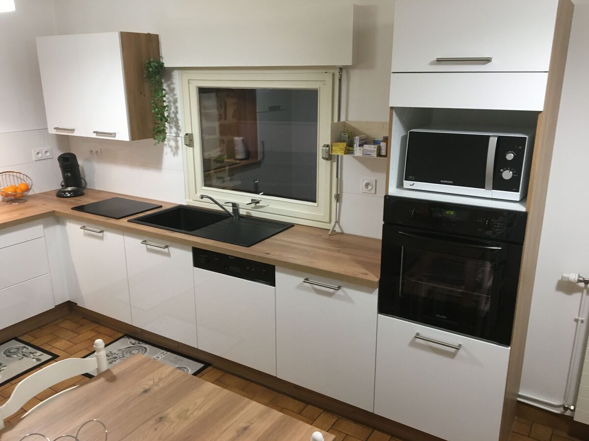 Cuisine avant-après sur mesure Pétilla Blanc Brillant