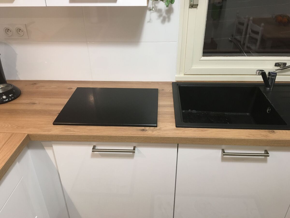 Cuisine avant-après sur mesure Pétilla Blanc Brillant