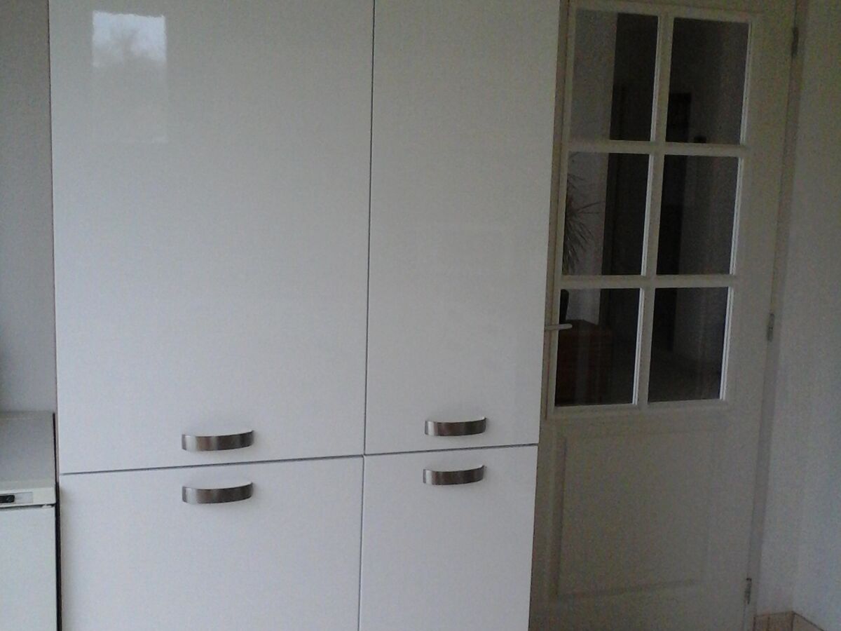 Cuisine avant-après sur mesure Petilla Blanc brillant