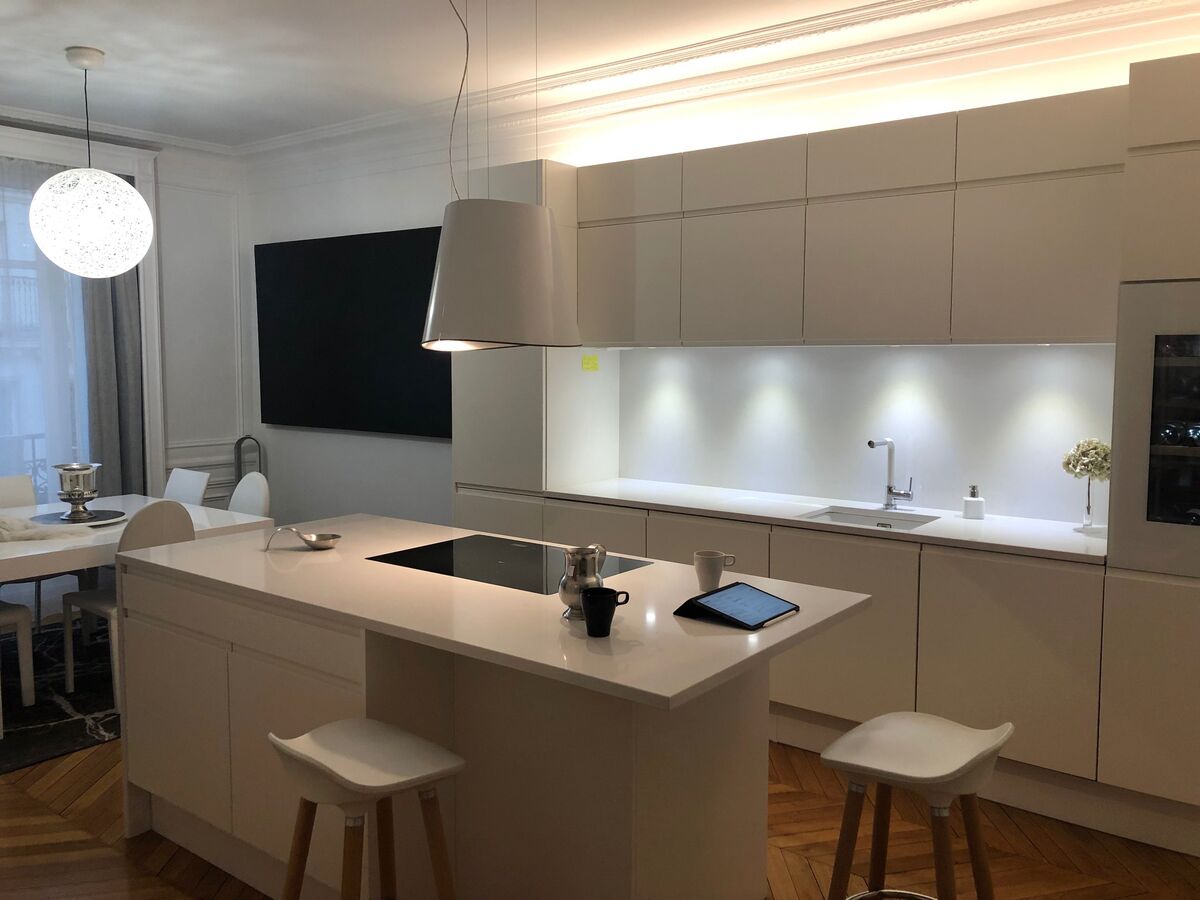 Rénovation cuisine équipée sur mesure Pure Laqué Blanc Brillant