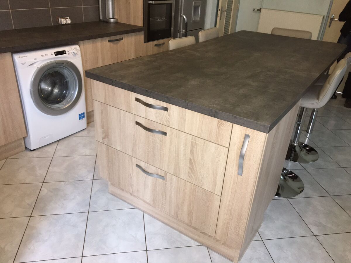 Cuisine avant-après sur mesure Vega + Chêne timber