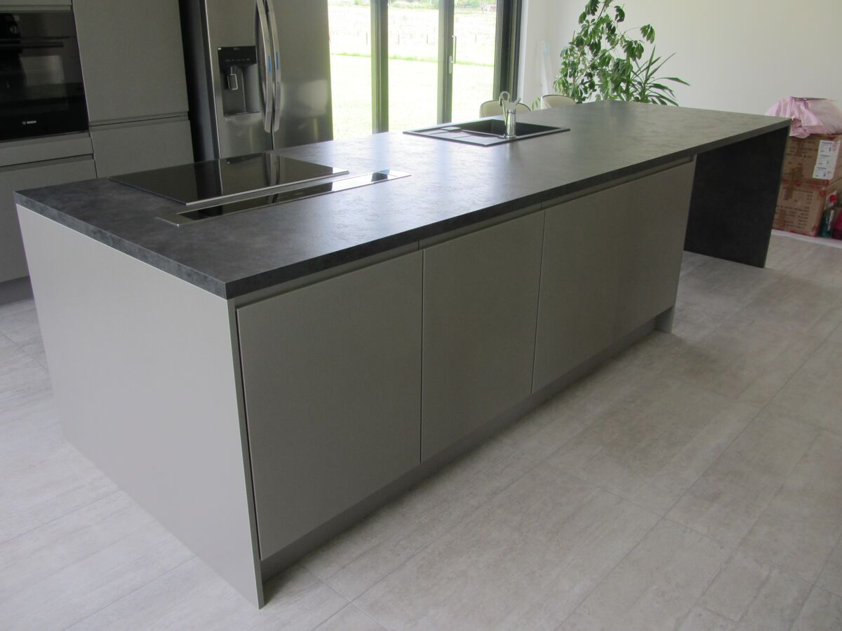 Cuisine avant-après sur mesure Pure Laque Laqué Taupe Mat