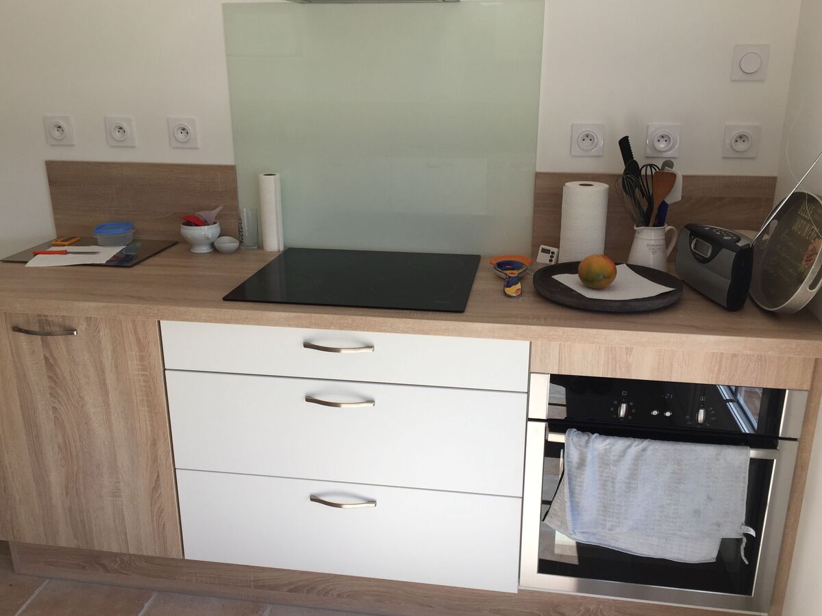 Rénovation cuisine équipée sur mesure Vega Chêne Timber et Blanc