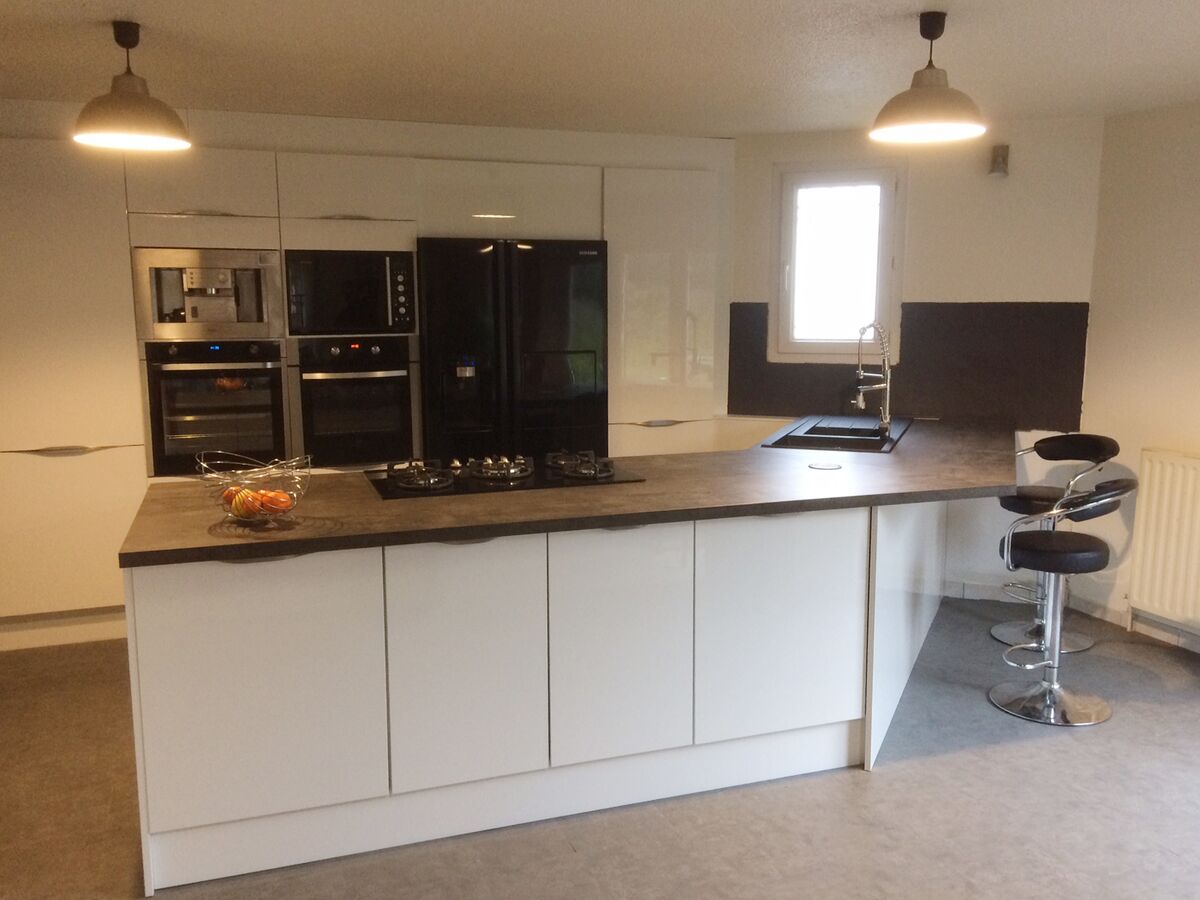 Cuisine équipée sur mesure Petilla Blanc Brillant