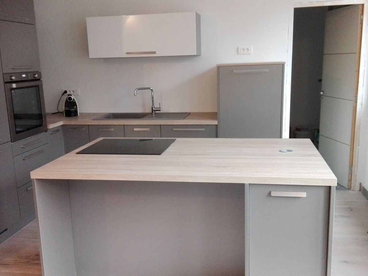 Rénovation cuisine sur mesure Trend + Quartz métal