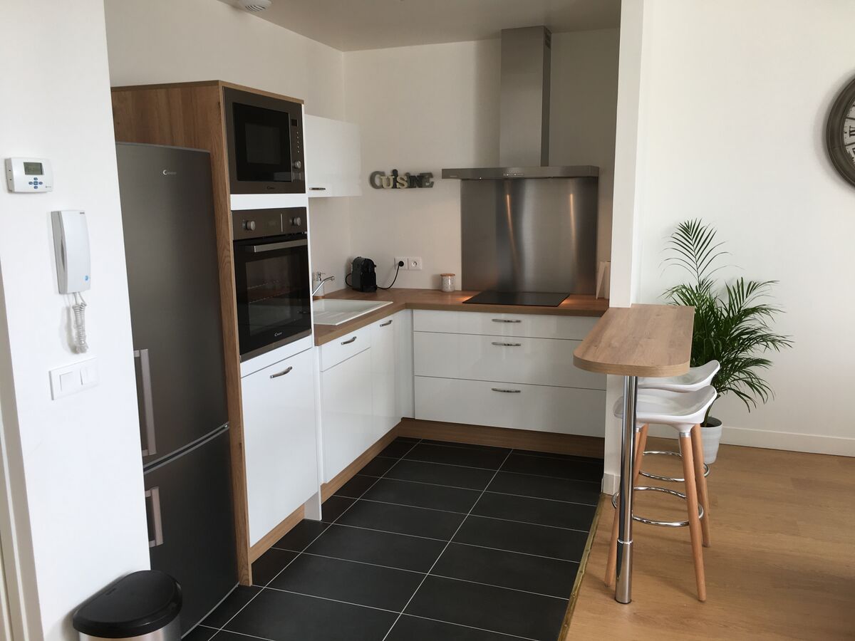 Rénovation cuisine sur mesure Petilla Blanc brillant