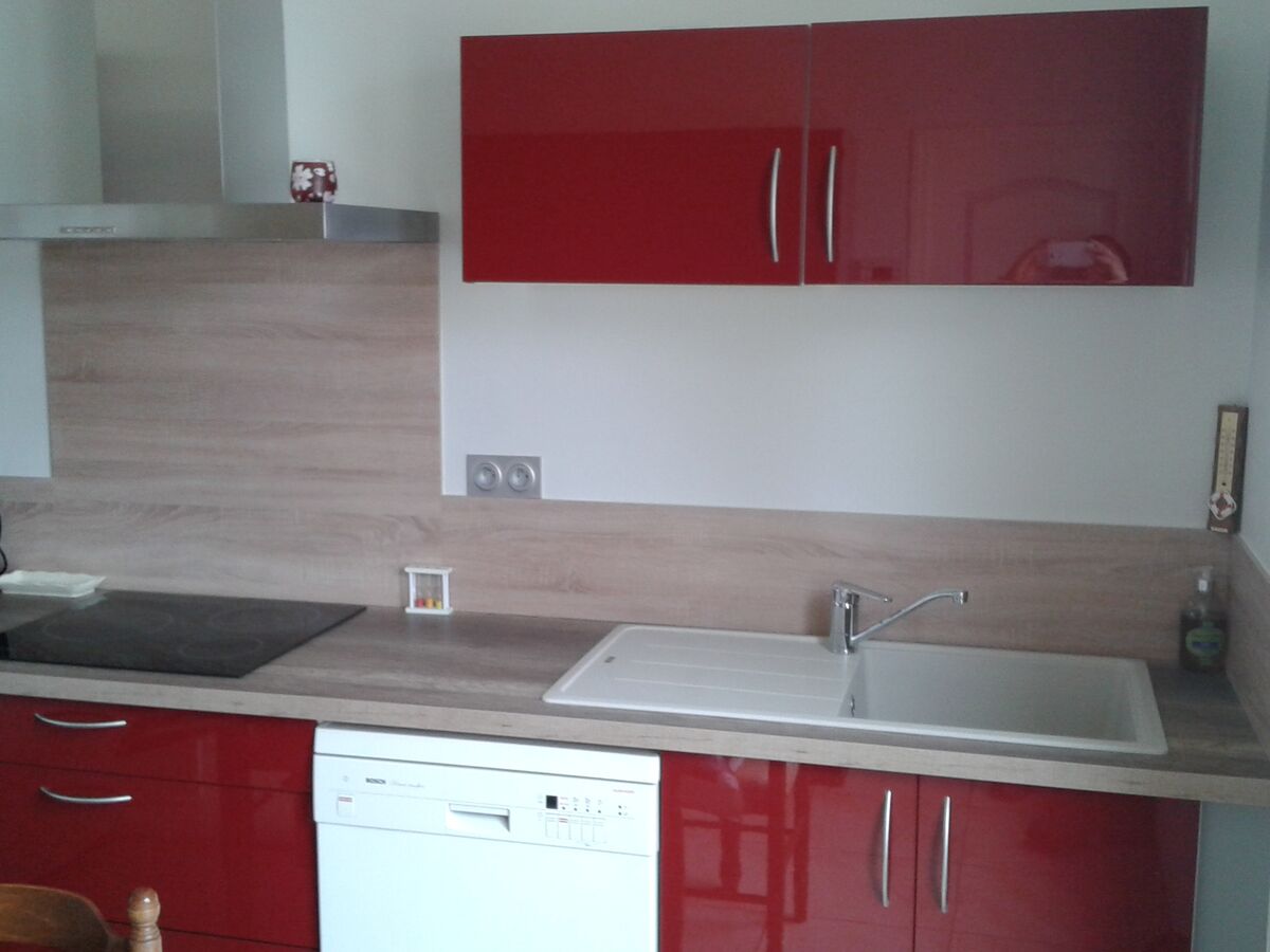 Rénovation cuisine sur mesure Light + Rouge Majestic Brillant