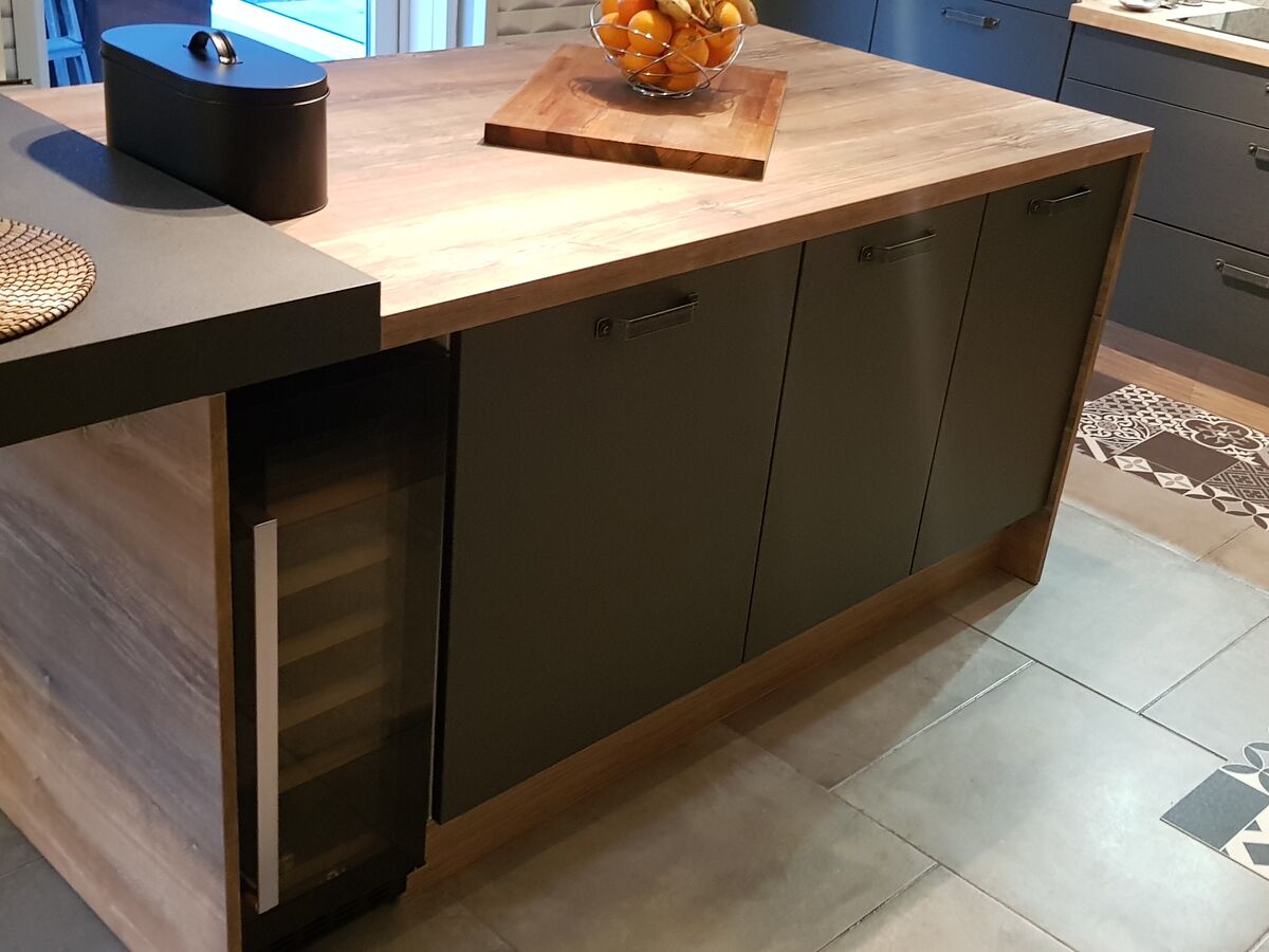 Cuisine avant-après sur mesure Vista Métal Brossé